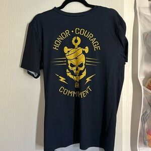 UNDER ARMOUR MENS SIZE 2XL compression shirt, yellow and blue